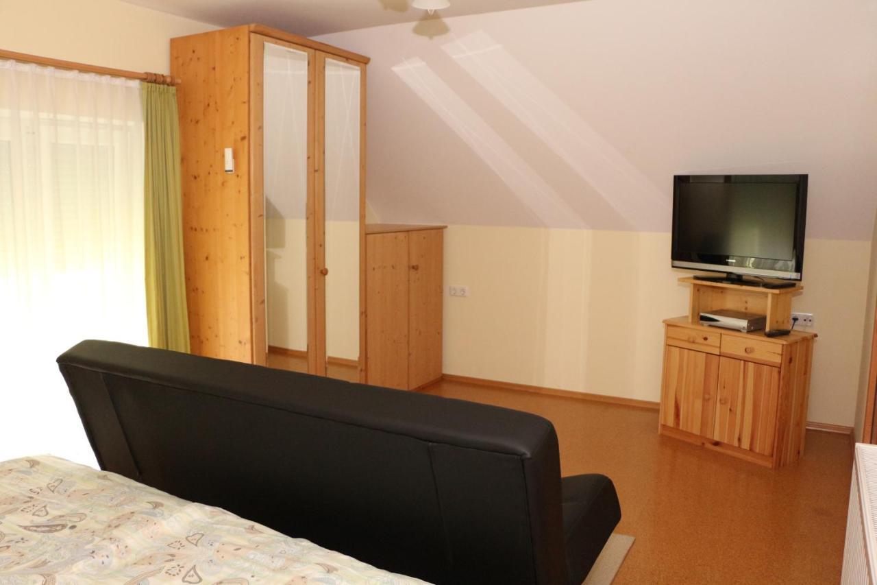 Ferienwohnung Moni Geiseldorf Ngoại thất bức ảnh